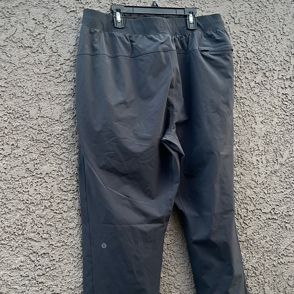 Lululemon men’s joggers / XL - Picture 3 of 7